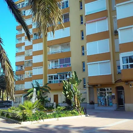 Estudio Sol Y Playa Apartment *